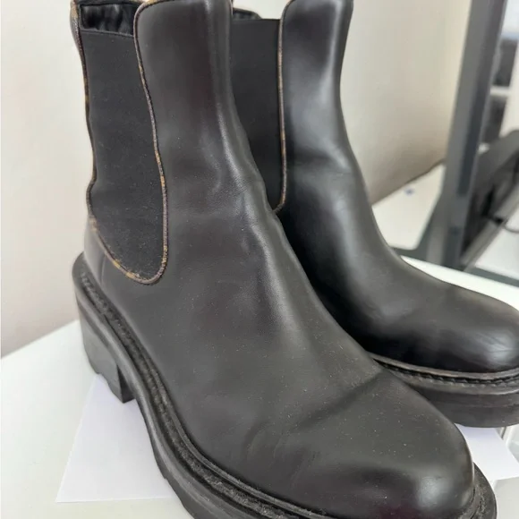 Louis Vuitton black Ankle Boots - Picture 4 of 5